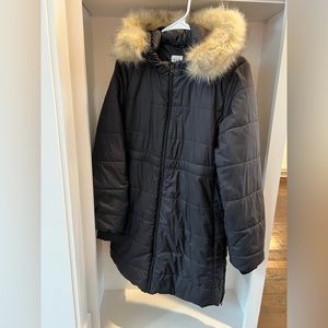 Gap maternity puffer jacket with fur collar